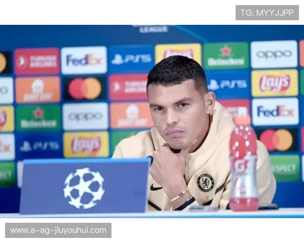 全球足球历史最佳球员榜单前十名评选与分析